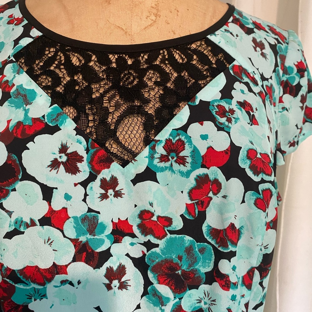 Kensie Floral Dress with Lace Detail - Black, Red, and Blue